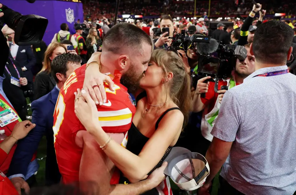 Taylor Swift and Travis Kelce Quickinfobuzz